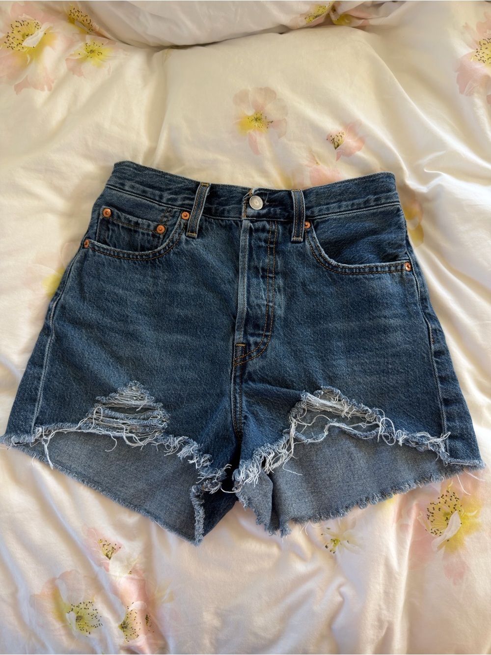 Levi’s Ribcage High-Rise Distressed Denim Shorts - Dark Blue
